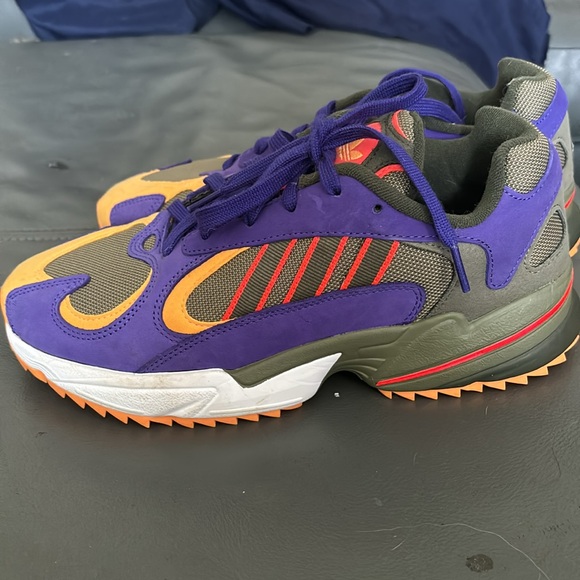 Brand new adidas shoes - Picture 4 of 4